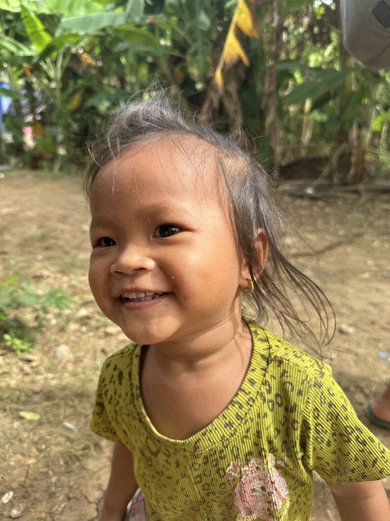 Cambogia - Bambina a Battambang